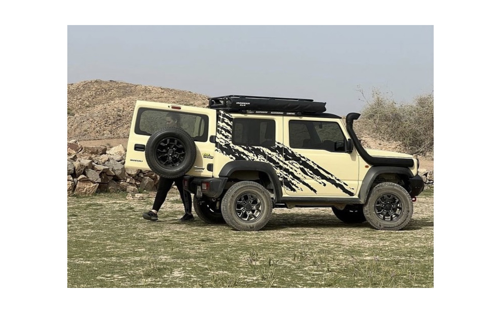 Suzuki Jimny 2018 + Kit de baza cu amortizoare NitroGas lift 50 mm