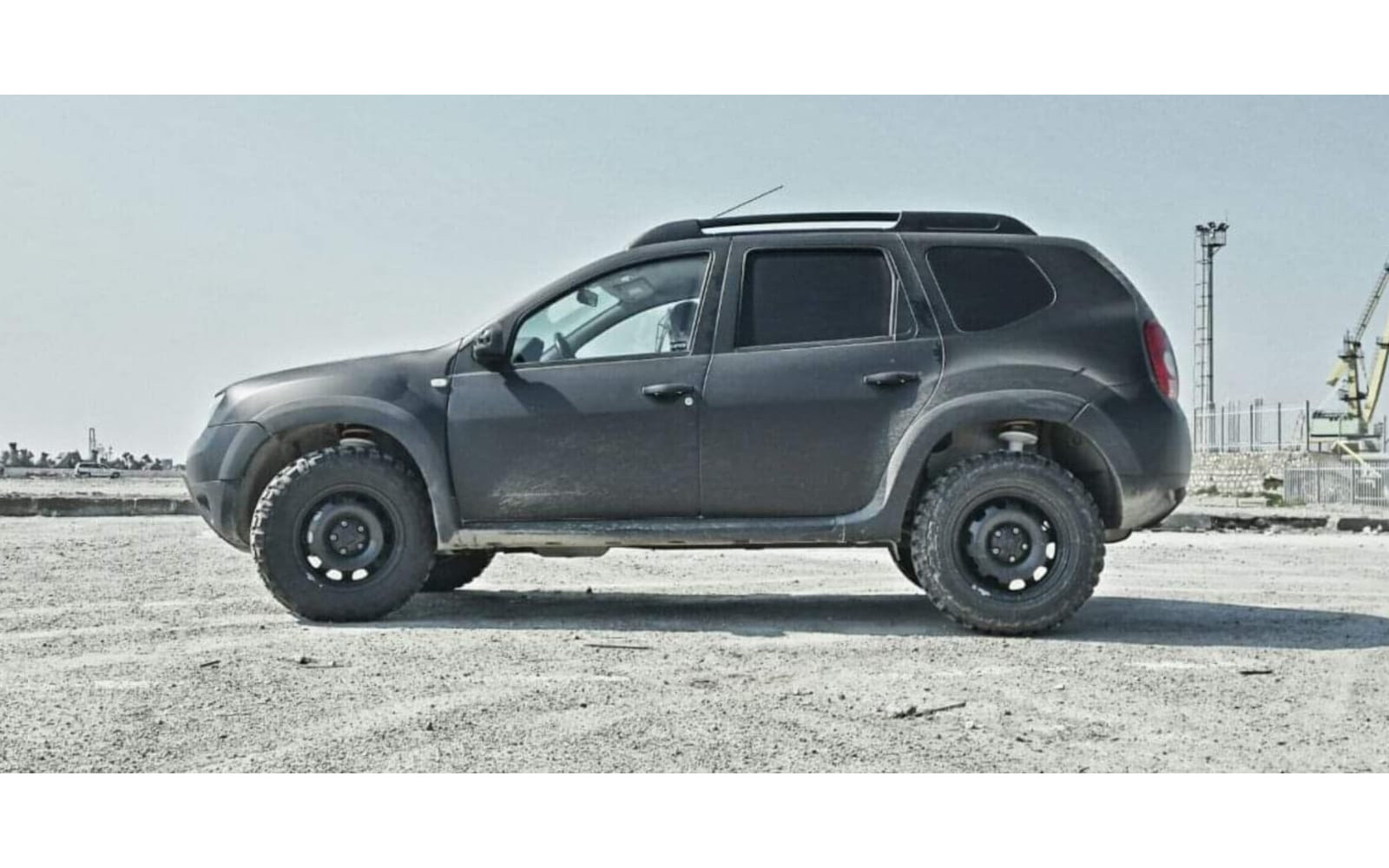 Dacia Duster - Kit complet suspensie +35 mm cu amortizoare Nitrogas. kit coborare motor inclus. motor diesel