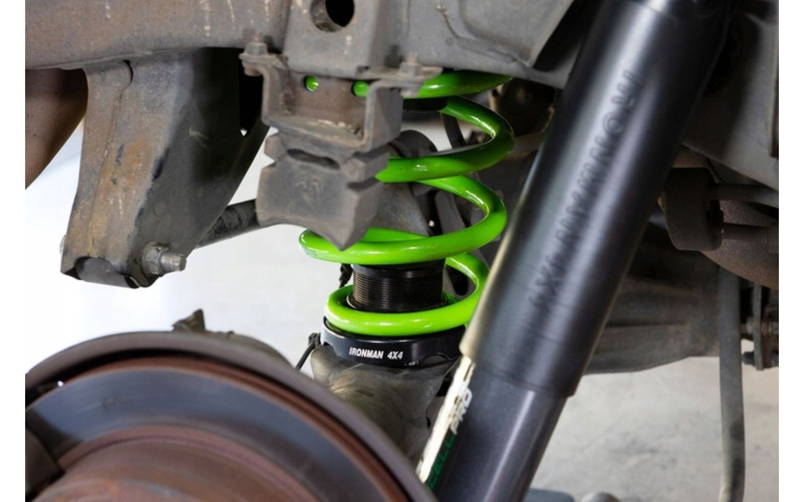 Toyota Prado - Kit anulare perne de aer, ajustabil pe inaltime pentru Toyota 120/150 (arcurile elicoidale nu sunt incluse)