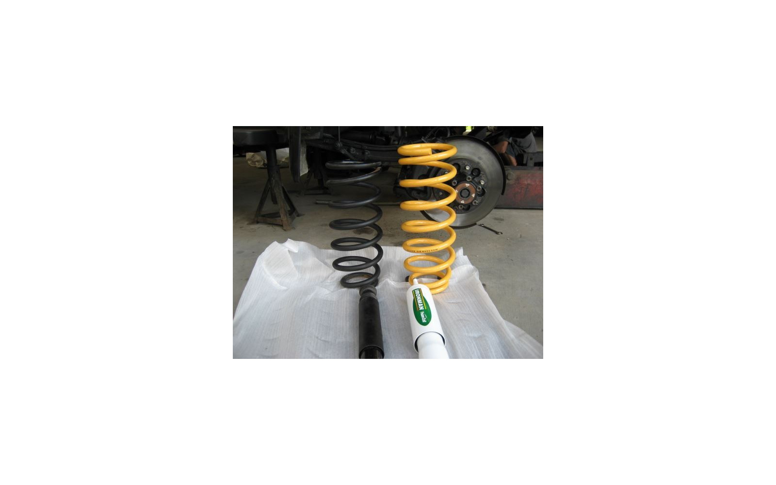 Y61 SCURT - Kit complet cu amortizoare NitroGas, lift 50 mm fata de standard fabrica